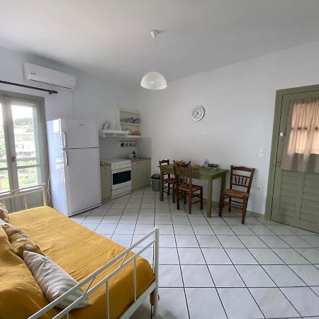 Ferienwohnung Amnia Agios Romanos Exterior foto