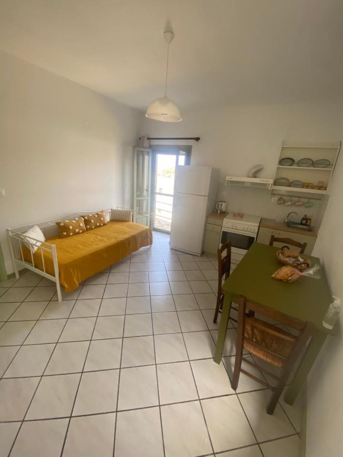 Ferienwohnung Amnia Agios Romanos Exterior foto